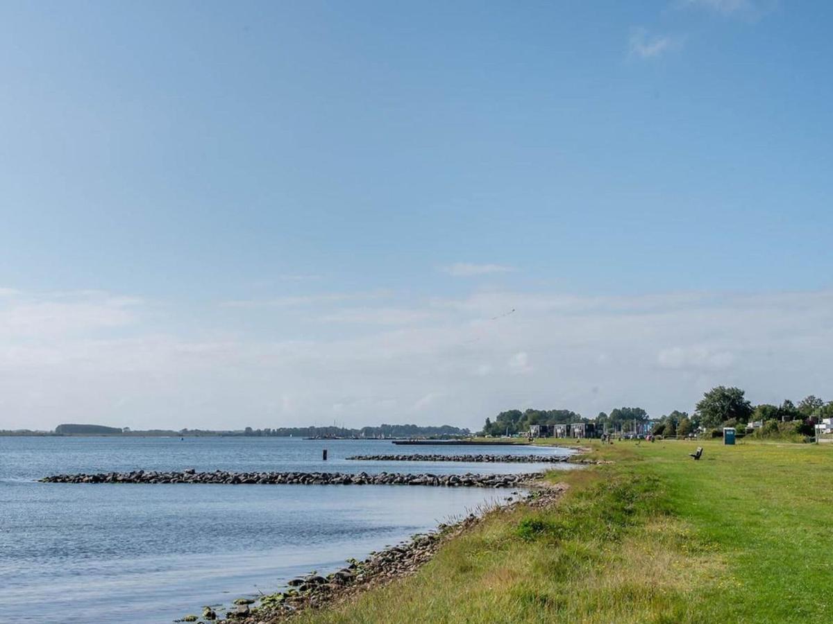 Magnificent Holiday Home On Lake Veere Kamperland Exterior photo