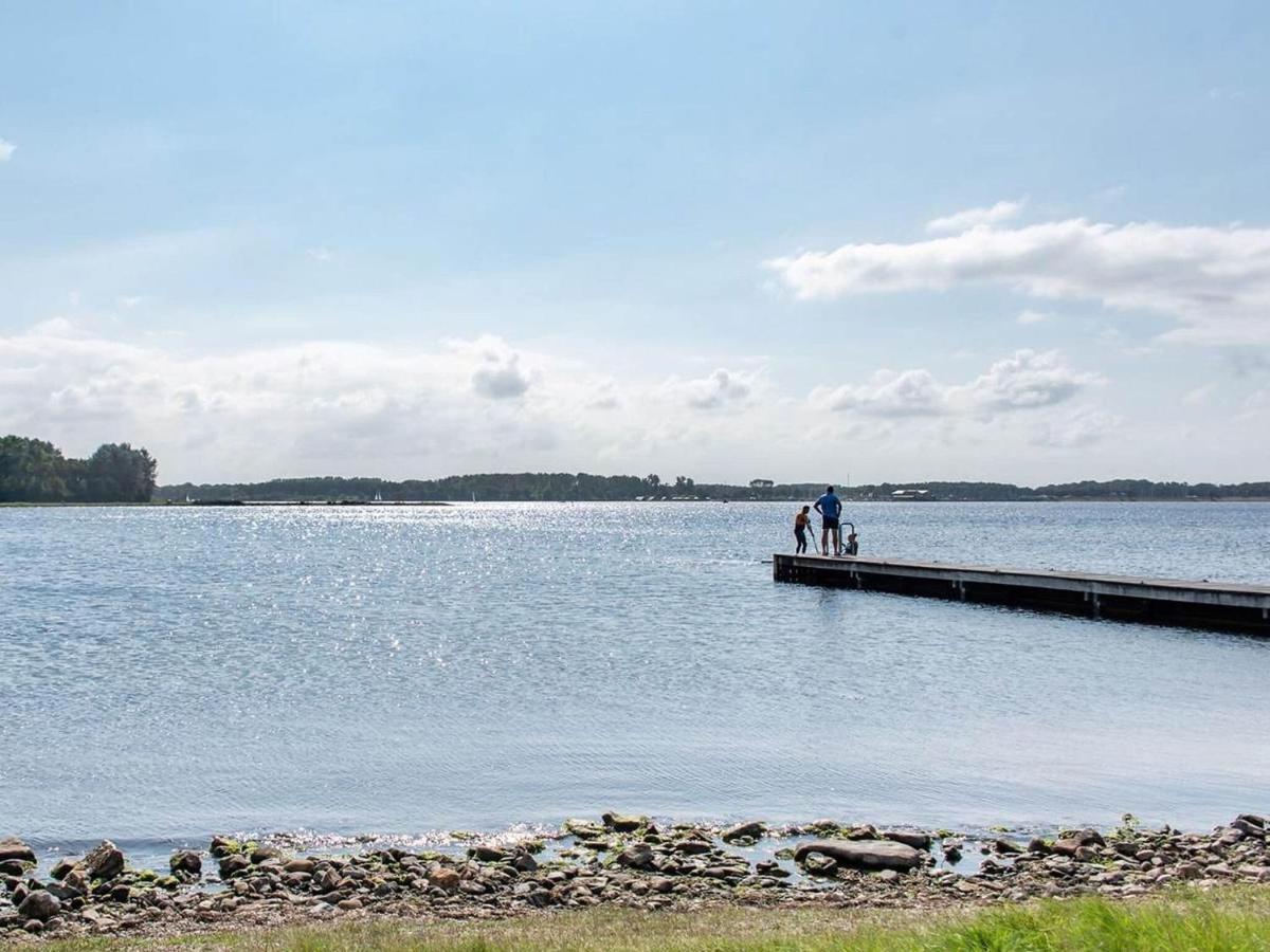 Magnificent Holiday Home On Lake Veere Kamperland Exterior photo